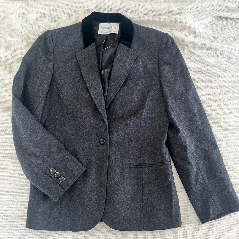 Vintage Joseph Picone Designer Collection grey wool blazer black velvet collar